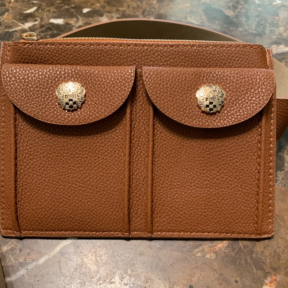 Vince camuto funny pack belt